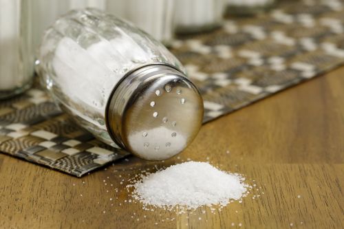 Can dogs eat table salt sodium chloride kosher sea salt