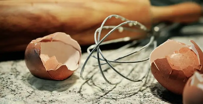 How to serve egg shells to your dog washed dried powdered in bowl